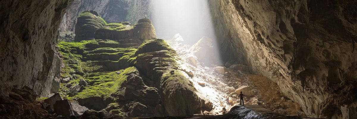 Son Doong barlang Vietnámban természet ember kőszikla