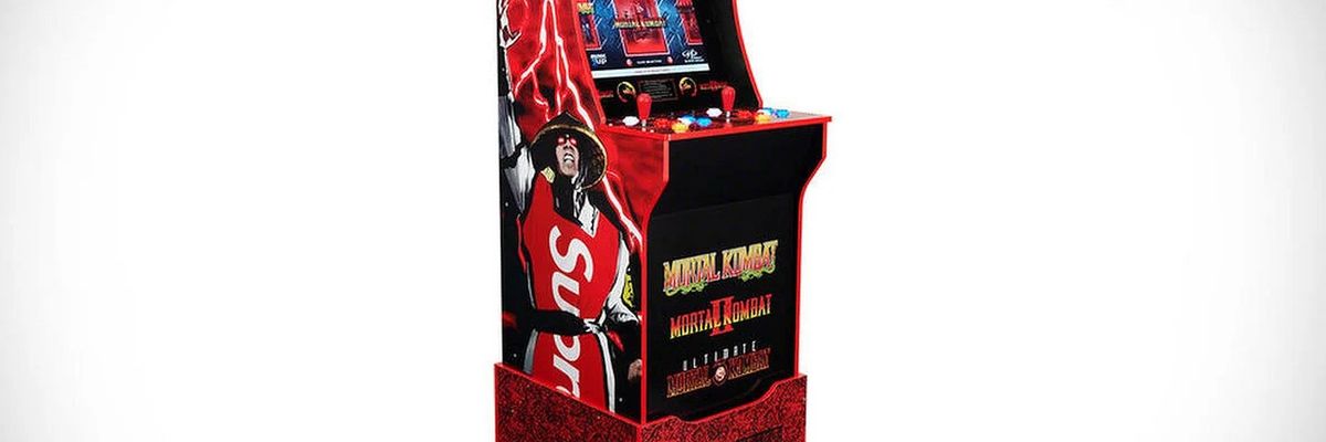 Supreme Mortal Kombat arcade game