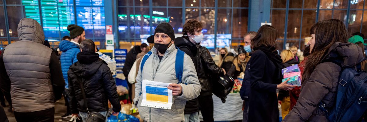 ukrán menekültek a nyugati pályaudvaron