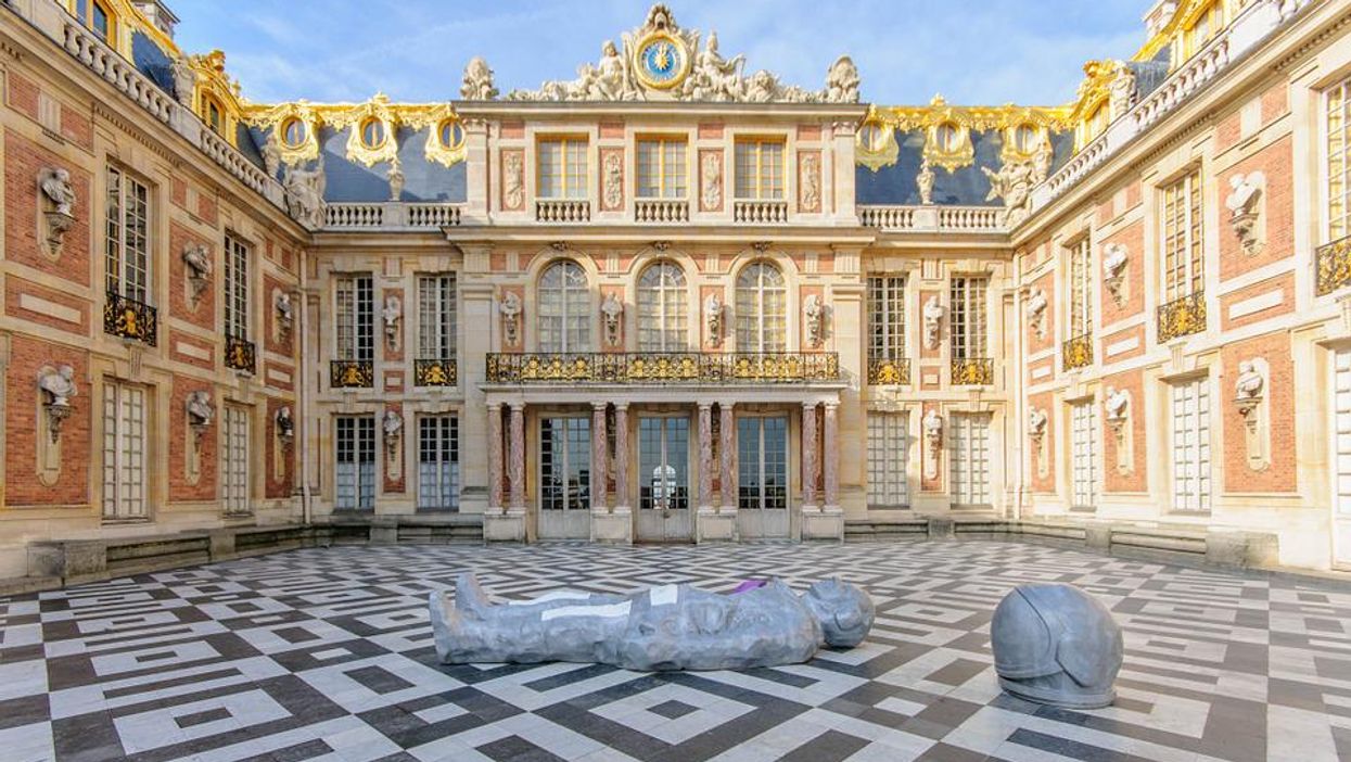 Versailles-i kastély, Versailles-i udvar