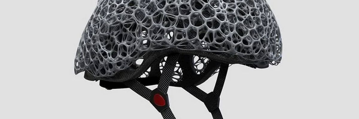 Voronoj-cella ihlette biciklis sisak