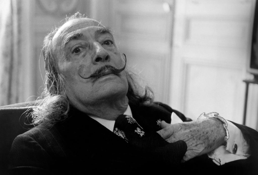 Erőszakkal tartotta magát ébren Salvador Dalí, hogy minél bizarrabb képeket készítsen