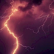 Vill&aacute;m csapott egy &eacute;ppen kit&ouml;rő vulk&aacute;nba Guatemal&aacute;ban