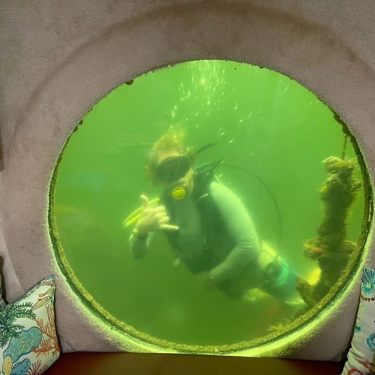 Instagram / drdeepsea