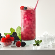 Gy&uuml;m&ouml;lcs&ouml;s j&eacute;gk&aacute;sa - Davizro Photography/Shutterstock