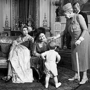 &copy; Hulton-Deutsch Collection/CORBIS/Corbis via Getty Images