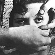 Andalúziai kutya (1929) IMDb
